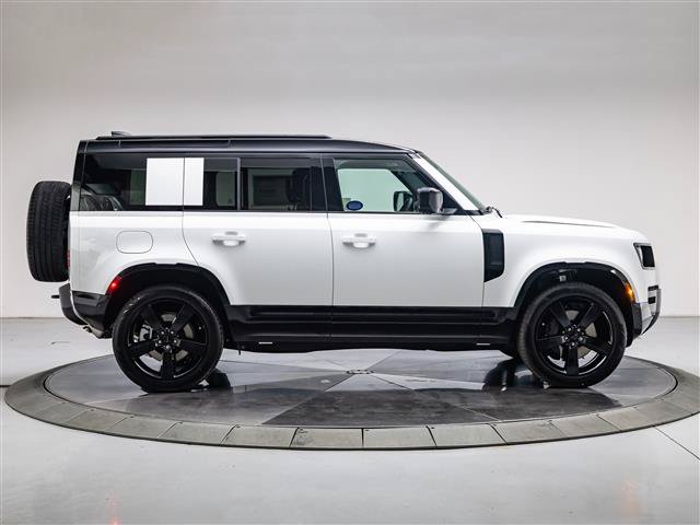 New 2026 Land Rover Defender 110 X-Dynamic SE AWD/4WD image 6