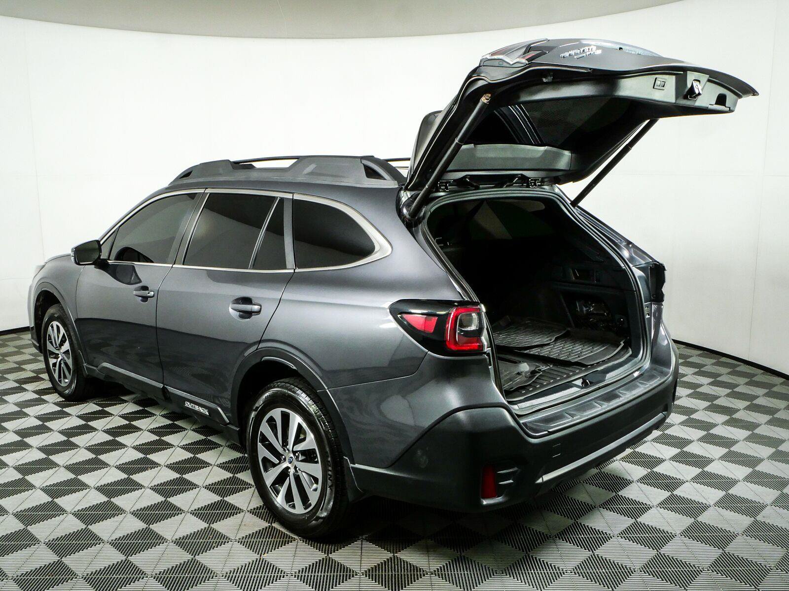 Used 2021 Subaru Outback Premium AWD/4WD image 31