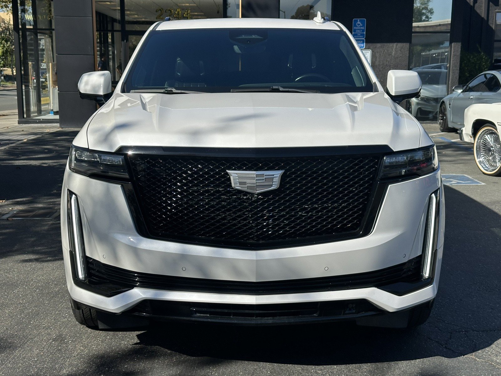 Used 2021 Cadillac Escalade Sport Platinum w/ LPO, ONYX Package AWD/4WD image 5
