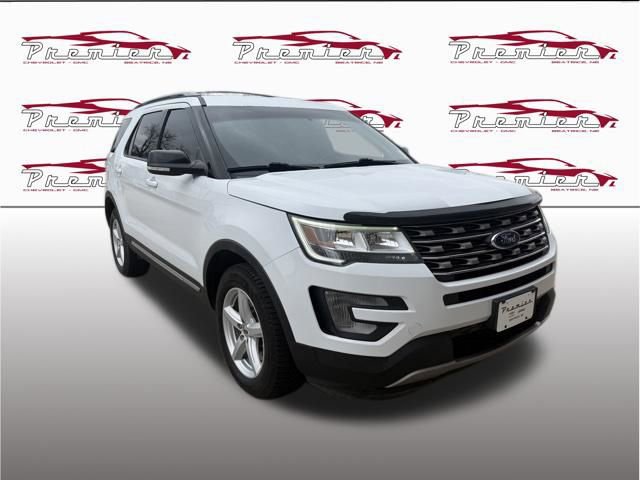 Used 2017 Ford Explorer XLT image 9