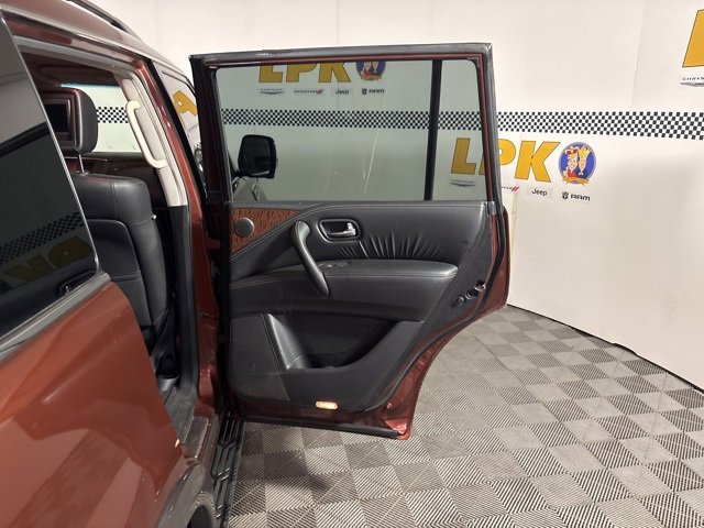 Used 2017 Nissan Armada Platinum w/ Interior Lighting Package image 26