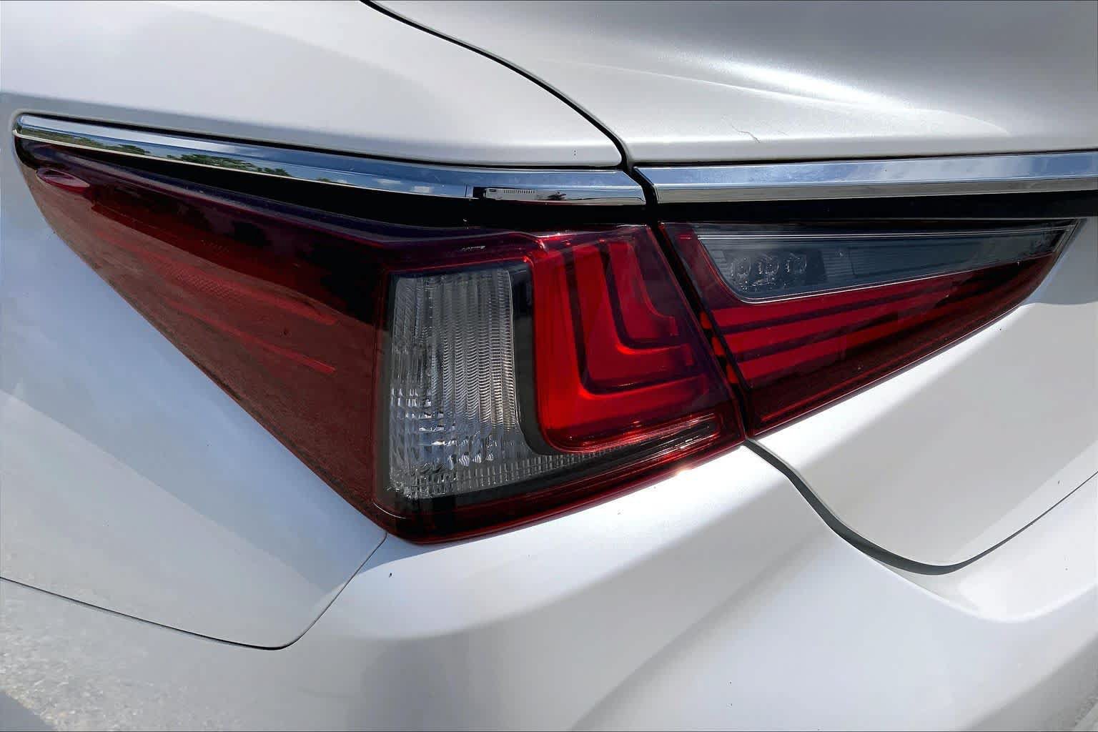 Used 2019 Lexus ES 350 FWD image 28