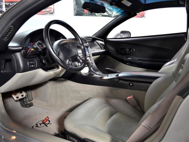 Used 1997 Chevrolet Corvette Coupe w/ Memory Pkg image 10