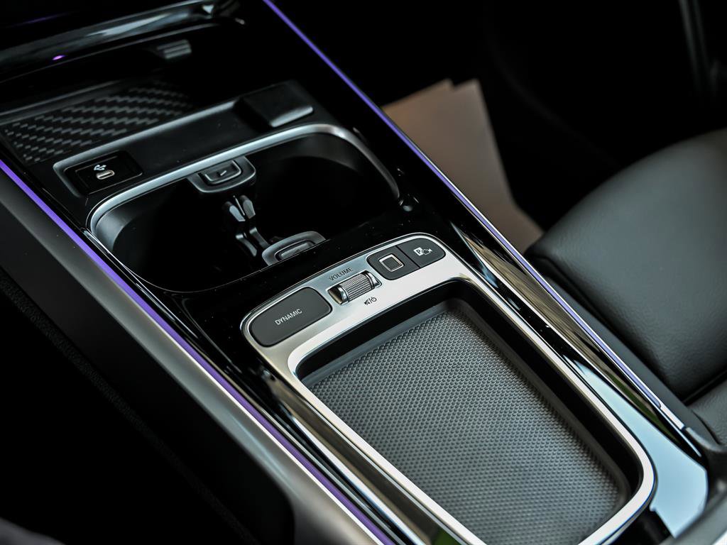 Certified 2025 Mercedes-Benz GLB 250 4MATIC image 24