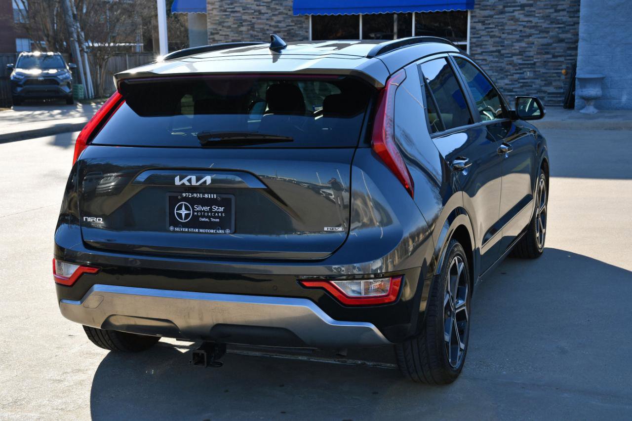 Used 2023 Kia Niro EX Touring image 6