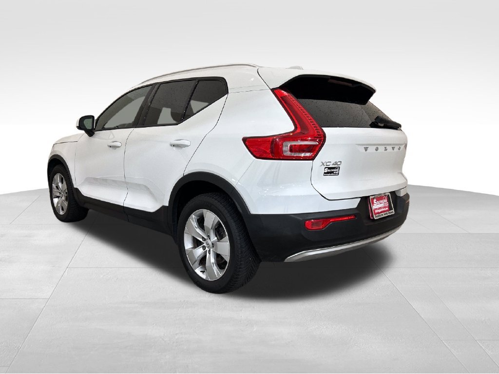 Used 2019 Volvo XC40 T5 Momentum AWD/4WD image 3