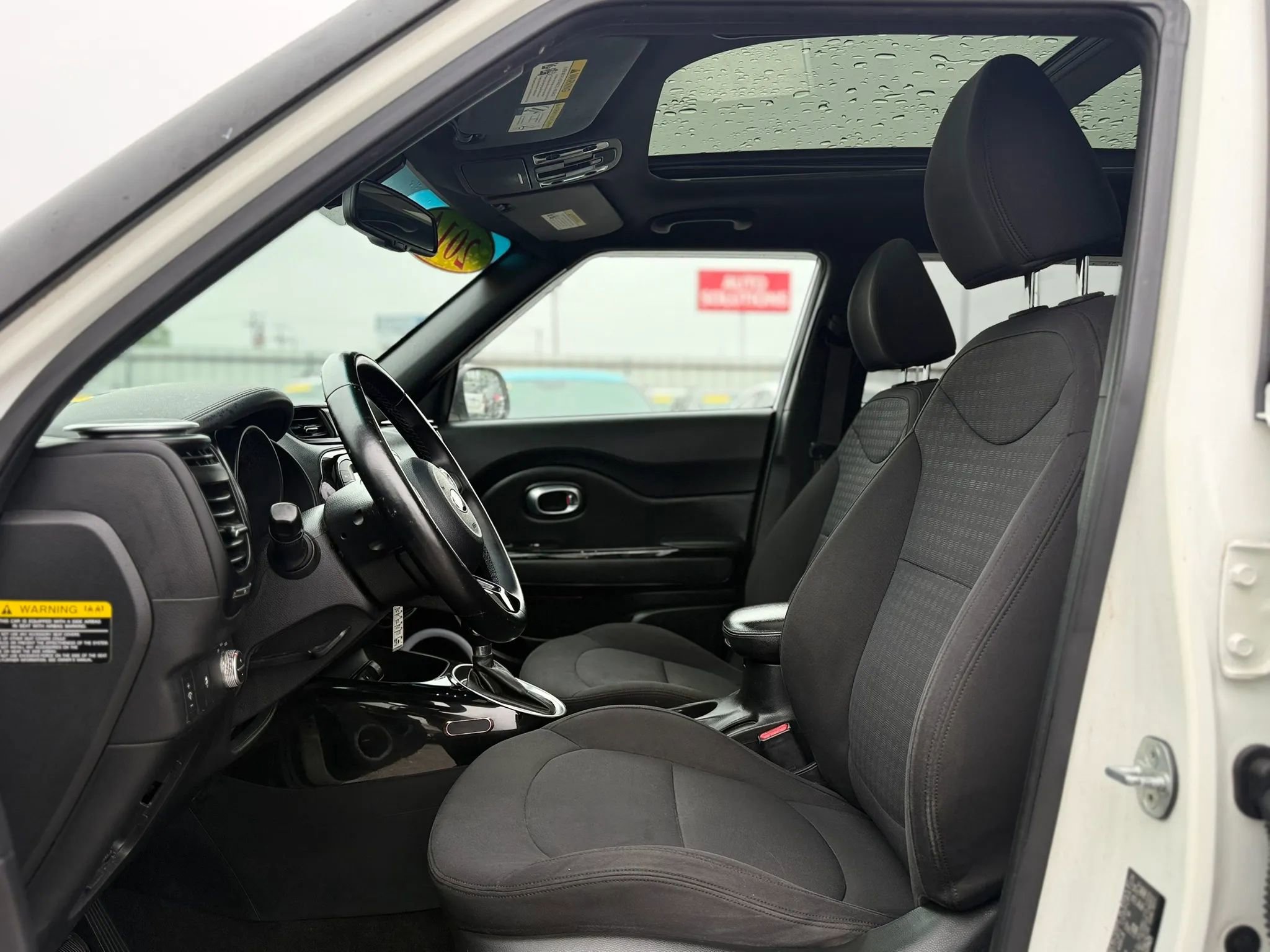 Used 2014 Kia Soul ! w/ Sun & Sound Package FWD image 16
