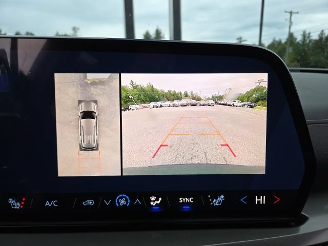 New 2027 Chevrolet Traverse LT w/ Midnight/Sport Edition AWD/4WD image 13