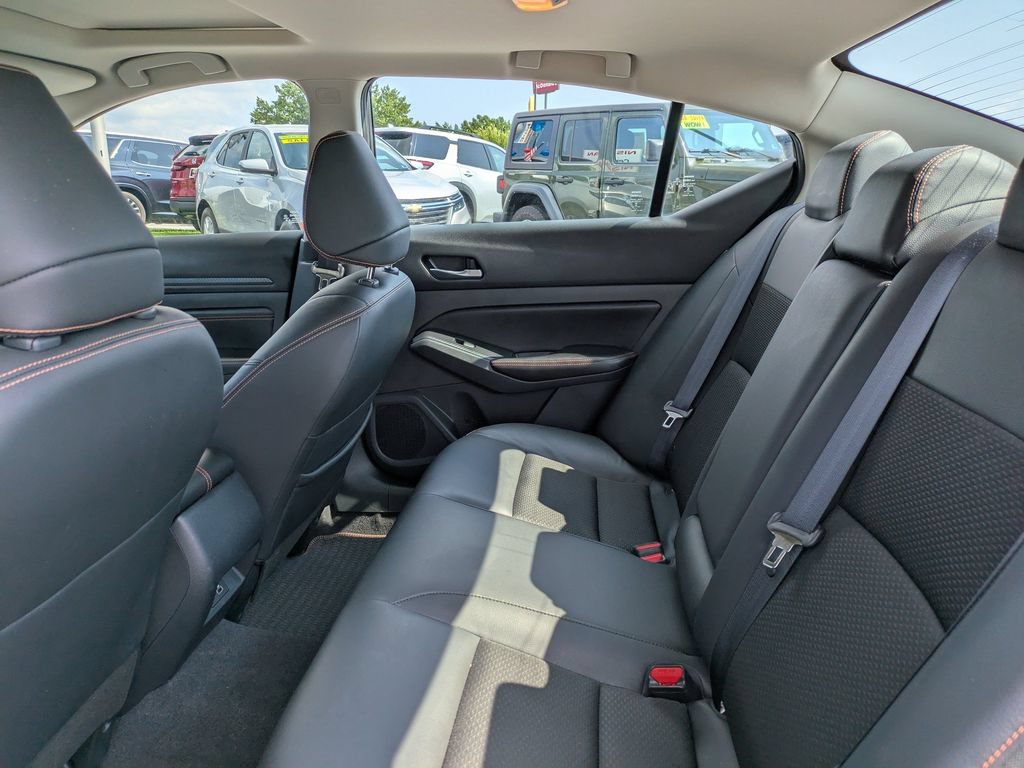 Certified 2022 Nissan Altima 2.5 SR w/ Midnight Edition Package FWD image 14