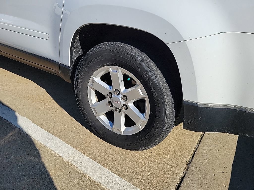 Used 2016 GMC Acadia SLE image 4
