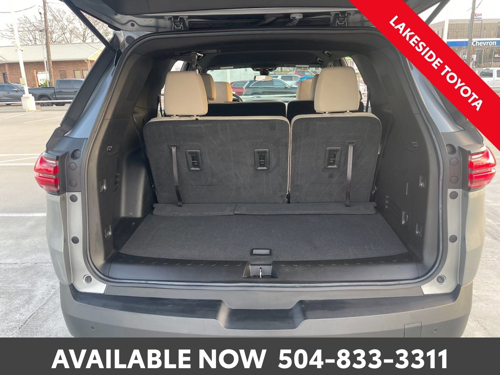Used 2023 Chevrolet Traverse LS w/ Safety Package image 20