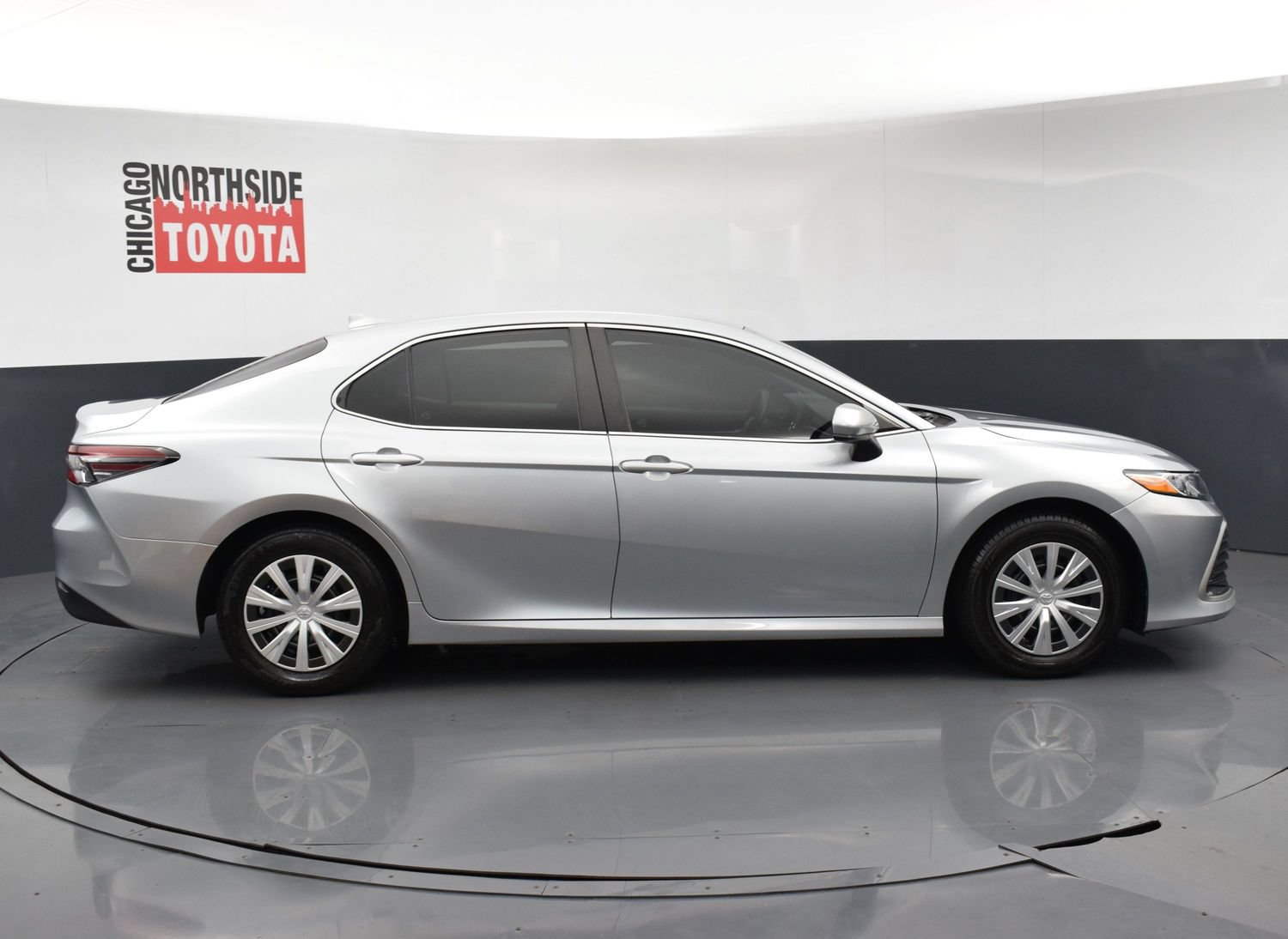 Used 2023 Toyota Camry LE FWD image 5