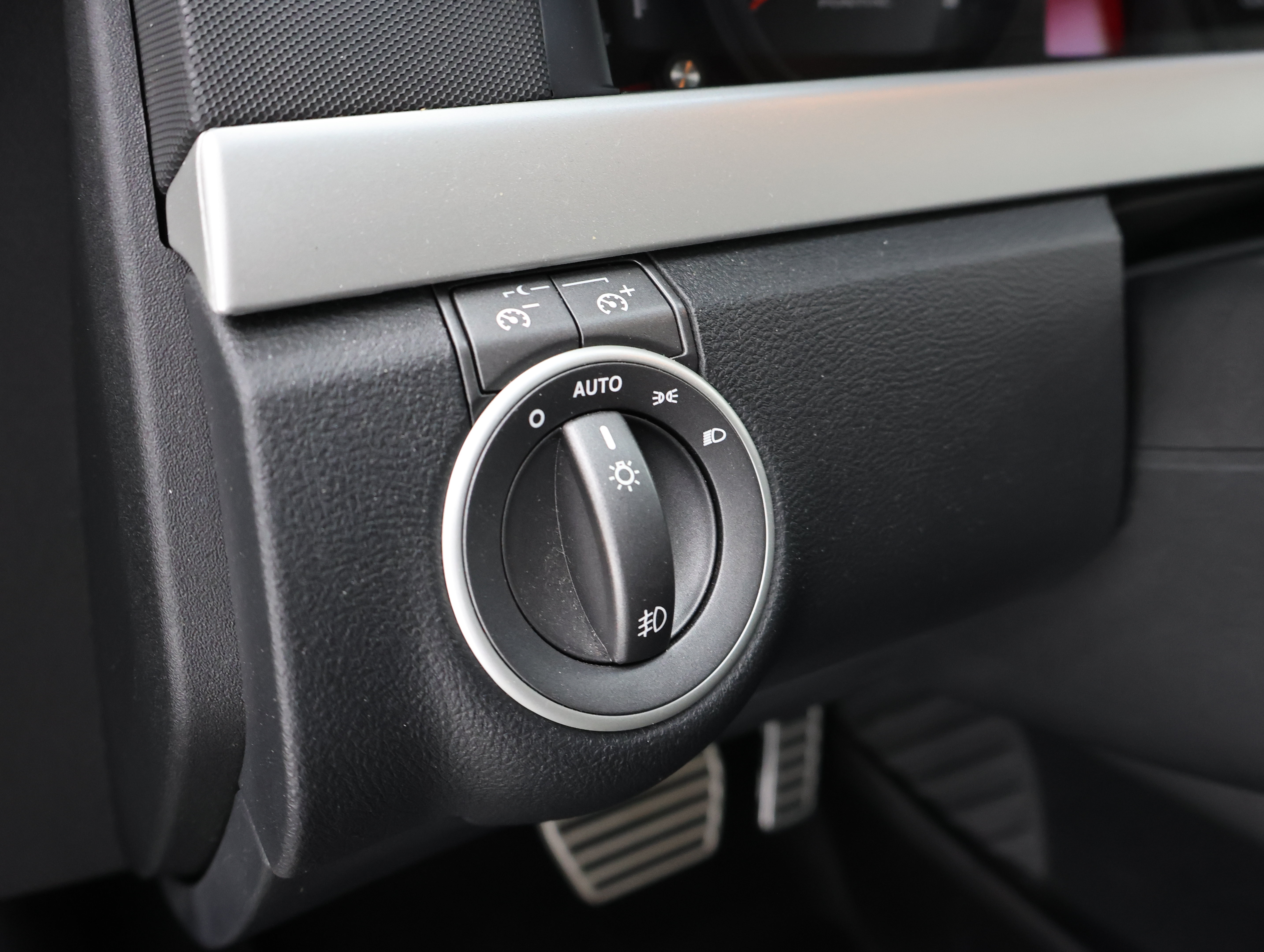 Used 2009 Pontiac G8 GT w/ Premium Package RWD image 38