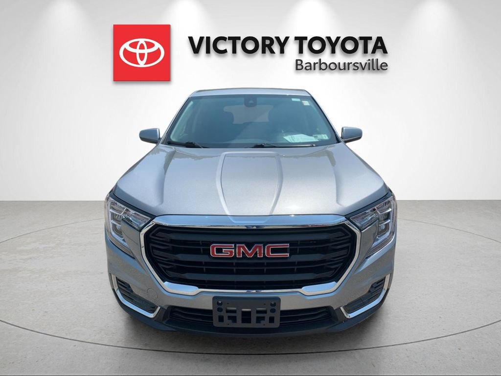 Used 2024 GMC Terrain SLE AWD/4WD image 8