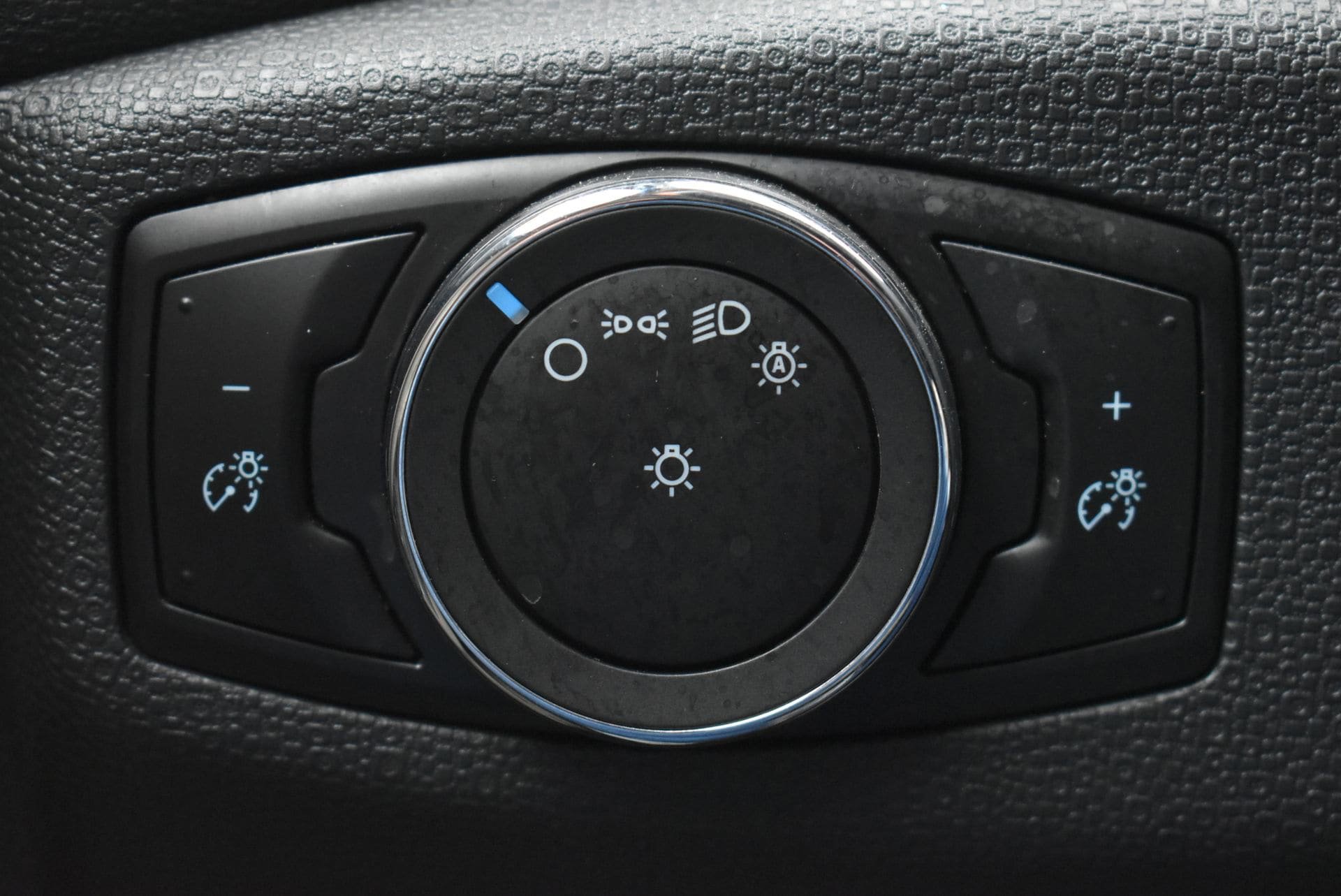 Certified 2021 Ford EcoSport S image 18