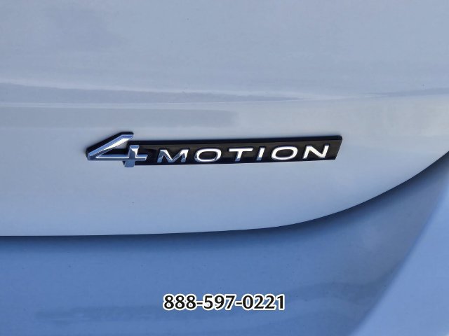 Used 2026 Volkswagen Taos SEL AWD/4WD image 16