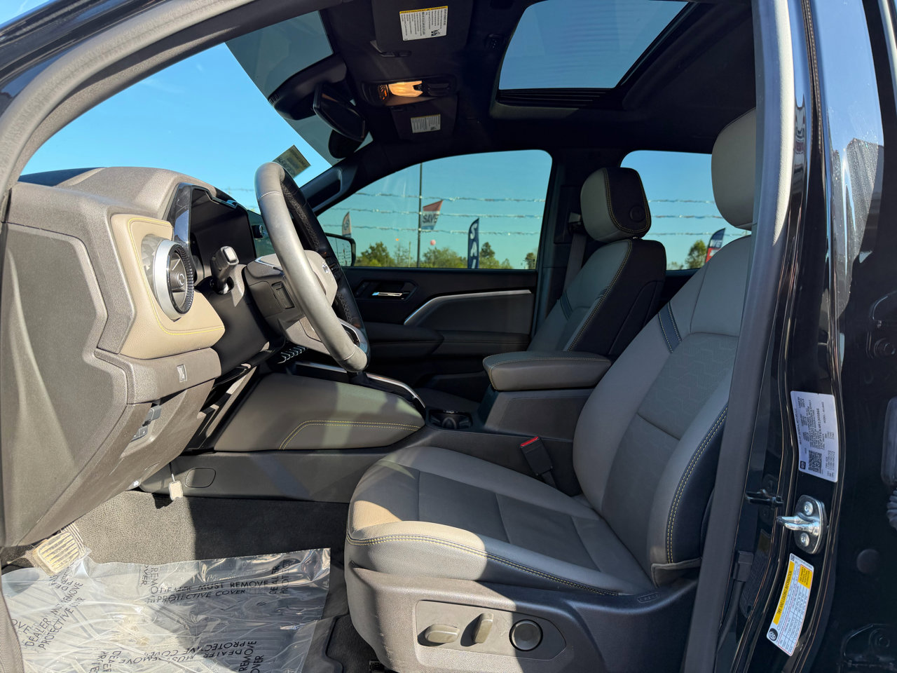 Used 2024 Chevrolet Colorado ZR2 w/ ZR2 Convenience Package III image 13