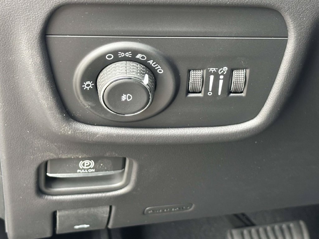 New 2027 Jeep Grand Cherokee Summit AWD/4WD image 28