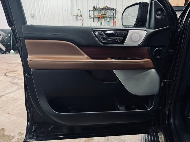 Certified 2024 Lincoln Navigator L Reserve image 13