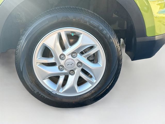 Used 2020 Hyundai Venue SEL image 28