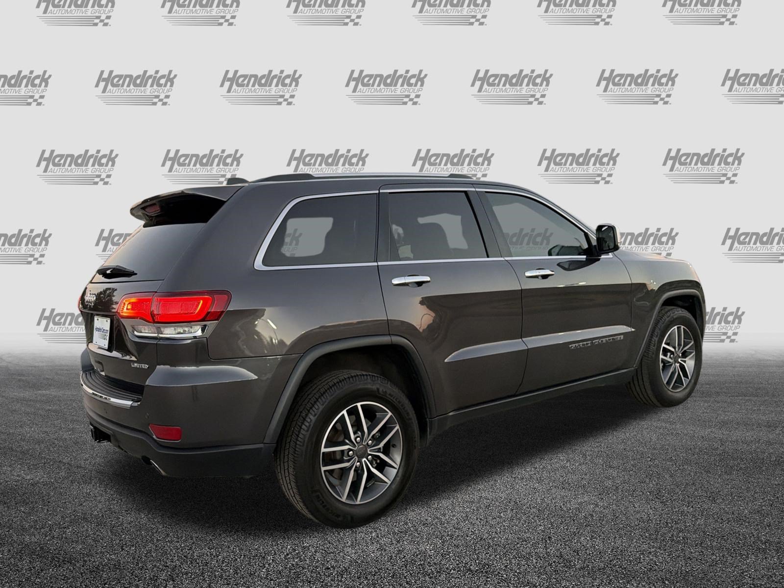 Used 2021 Jeep Grand Cherokee Limited w/ Premium Lighting Group AWD/4WD image 10