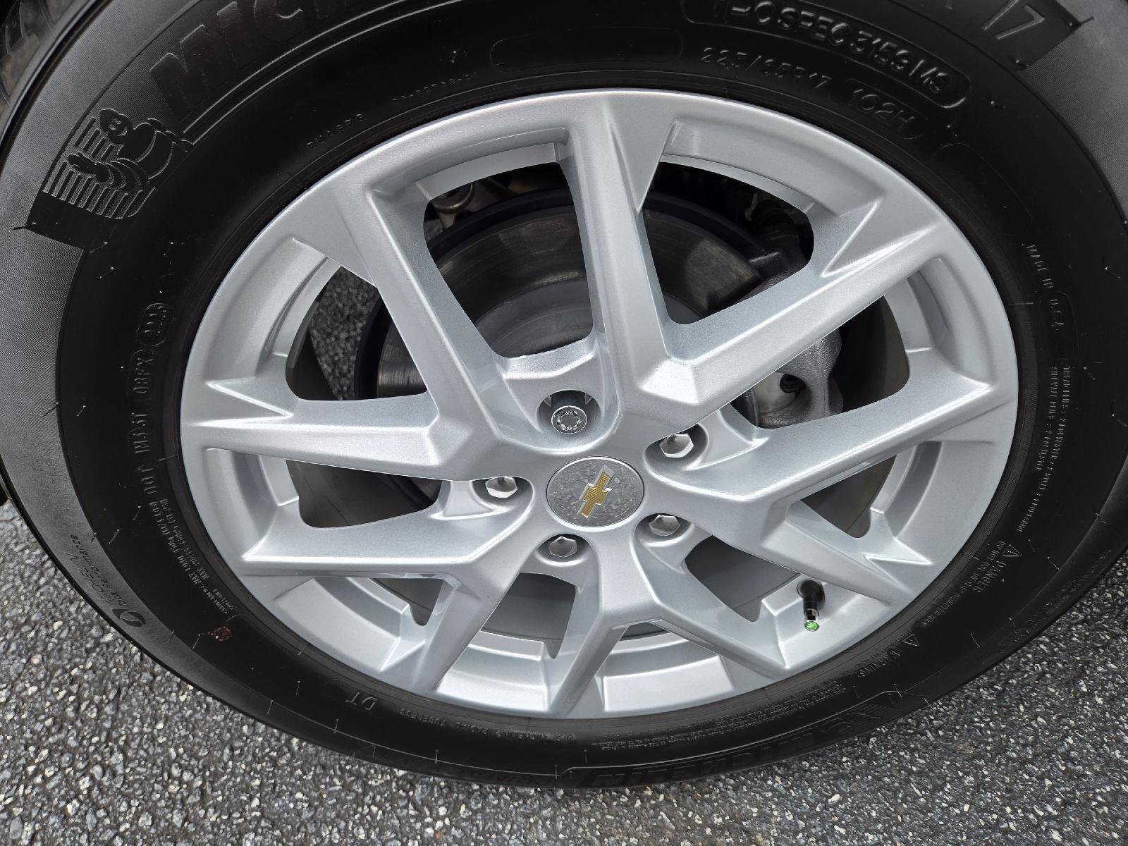 Used 2024 Chevrolet Equinox LS image 13