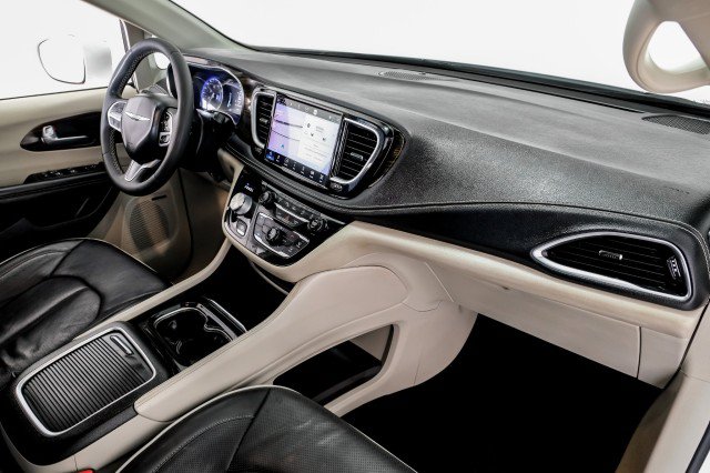 Used 2022 Chrysler Pacifica Limited FWD image 10
