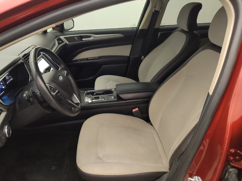 Used 2019 Ford Fusion SE w/ Equipment Group 151A FWD image 17