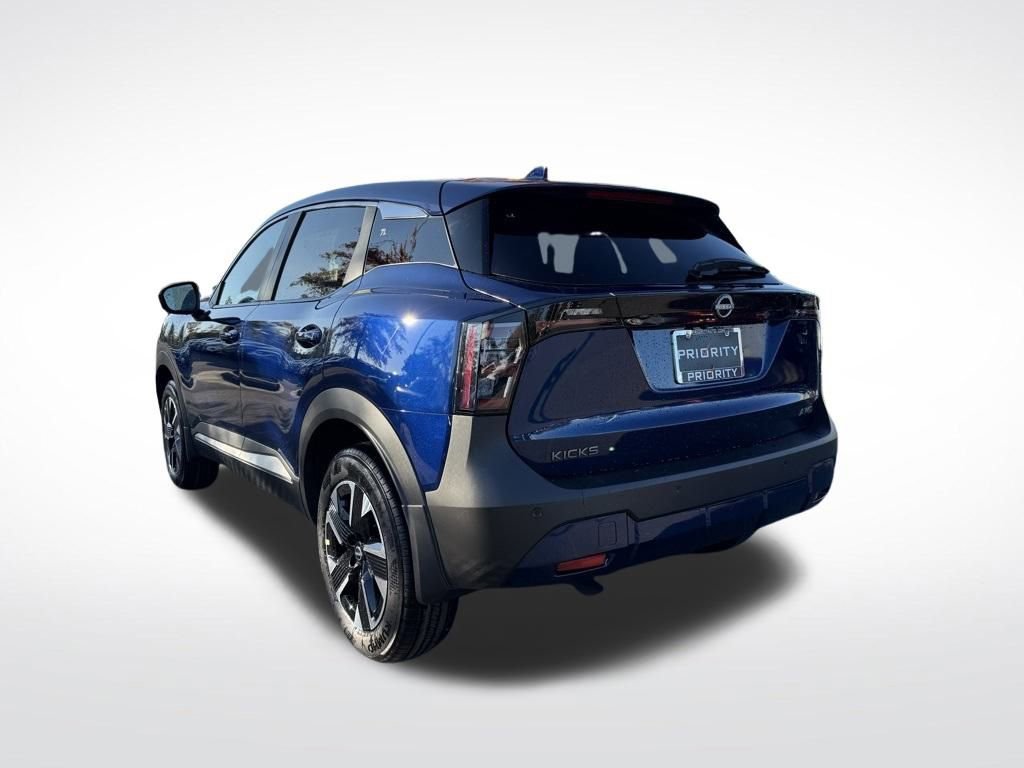 New 2025 Nissan Kicks SV w/ Charging Package image 3