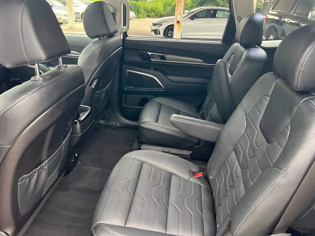 Certified 2022 Kia Telluride SX w/ SX Prestige Package AWD/4WD image 9
