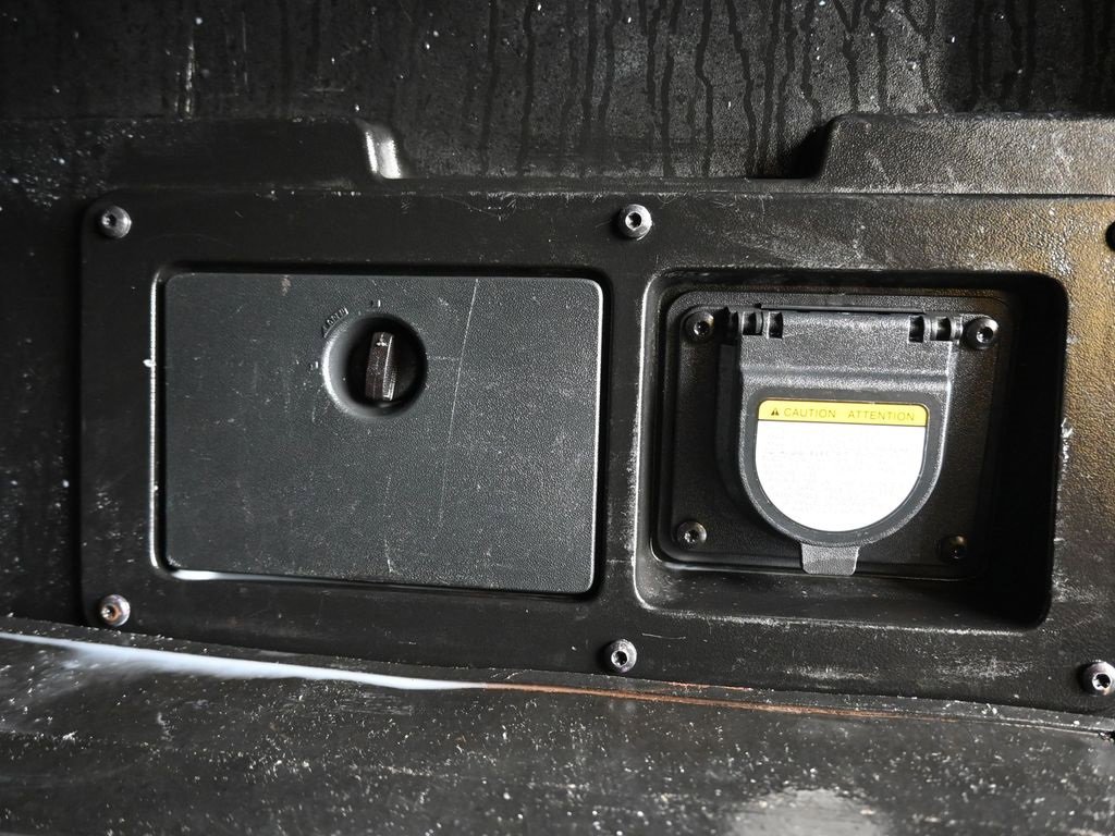 Used 2017 Toyota Tacoma TRD Sport image 44