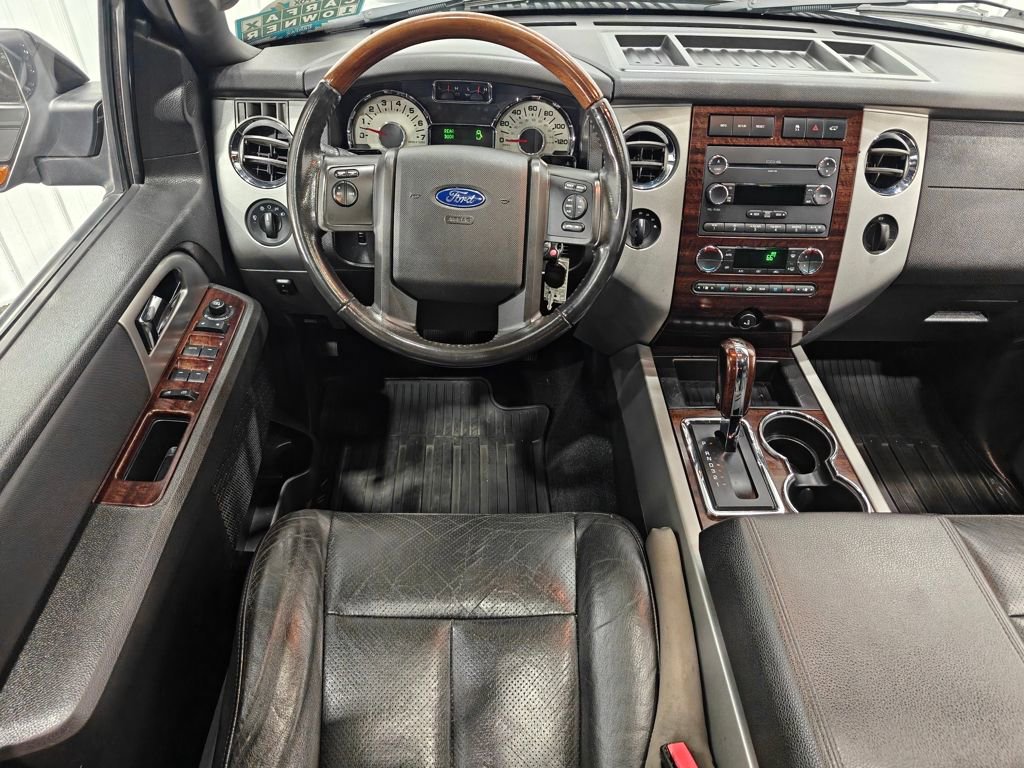 Used 2010 Ford Expedition Limited image 4