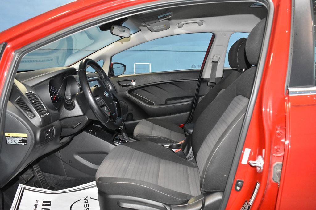 Used 2017 Kia Forte S w/ S Technology Package image 6