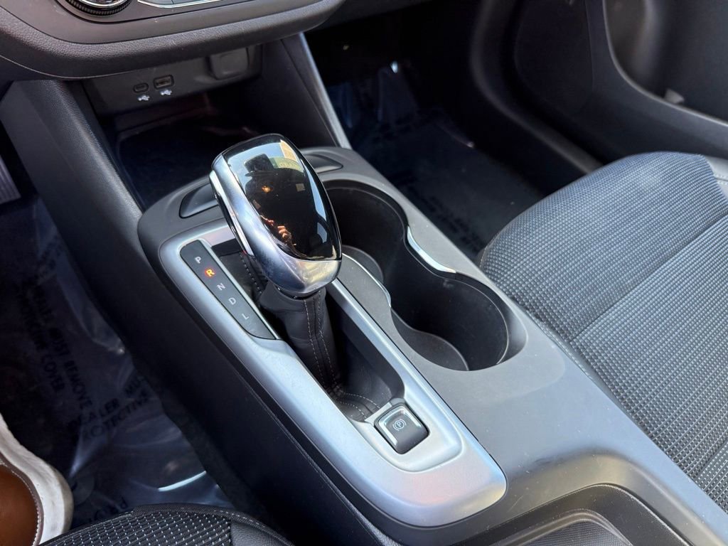 Certified 2025 Buick Envista Preferred image 27