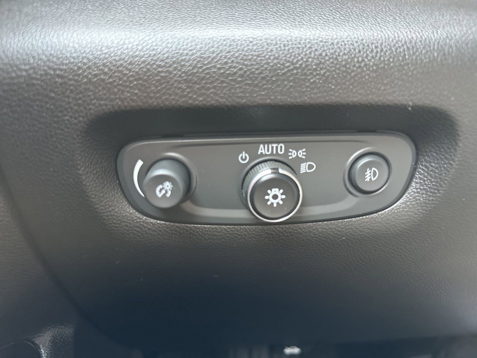 Used 2019 Chevrolet Traverse LT w/ LT Premium Package image 40