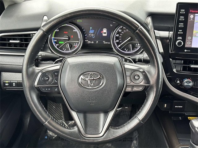 Used 2022 Toyota Camry XSE image 11