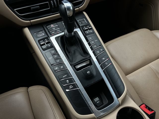 Used 2019 Porsche Macan AWD/4WD image 21