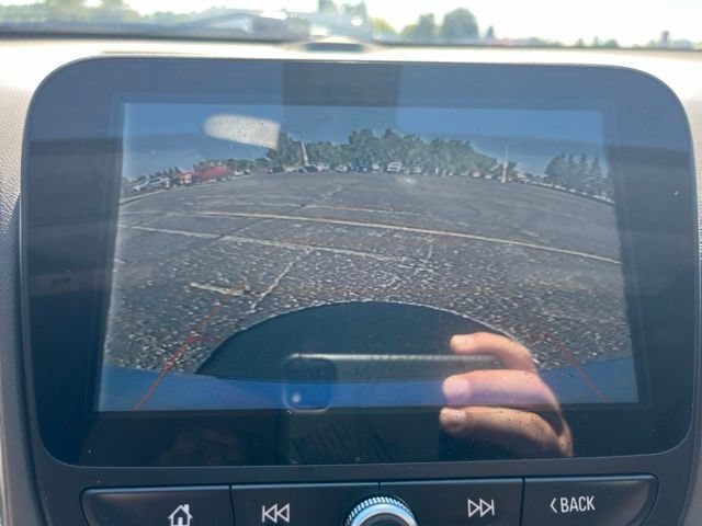 Used 2018 Chevrolet Malibu LT FWD image 21