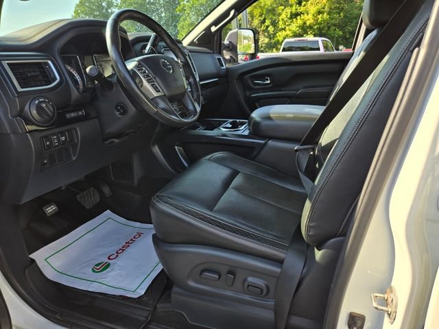 Used 2018 Nissan Titan SL w/ Midnight Edition AWD/4WD image 10