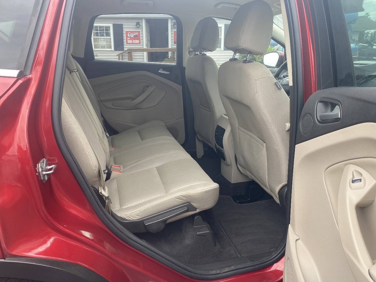 Used 2017 Ford Escape SE w/ Equipment Group 201A AWD/4WD image 10