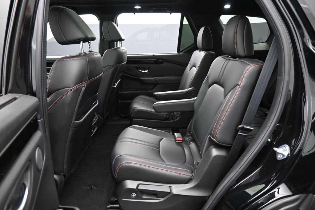 Used 2024 Honda Pilot TrailSport image 27