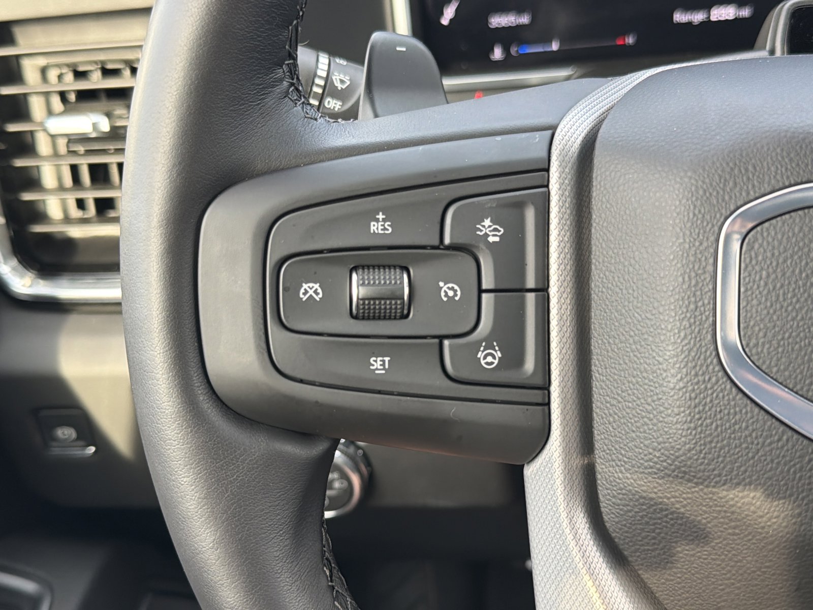 Used 2026 GMC Sierra 1500 Denali AWD/4WD image 19