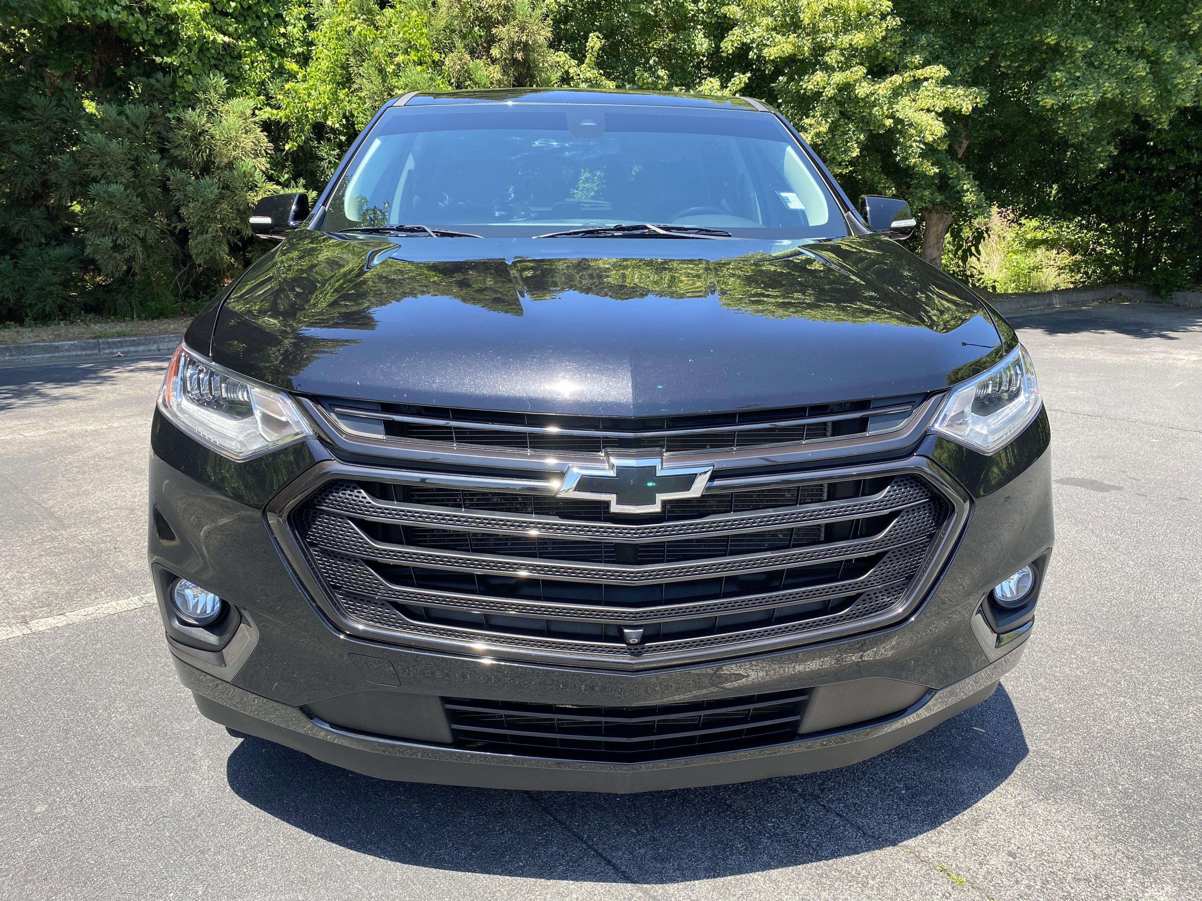 Used 2020 Chevrolet Traverse Premier w/ Redline Edition FWD image 3