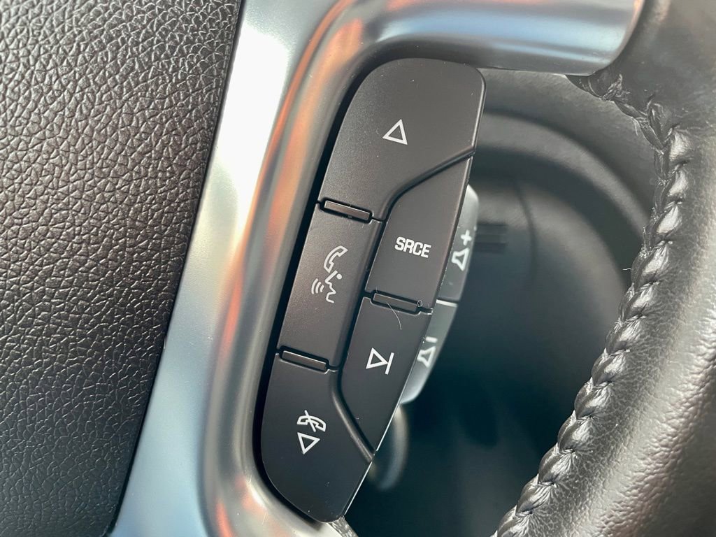 Used 2017 Chevrolet Traverse LT image 21