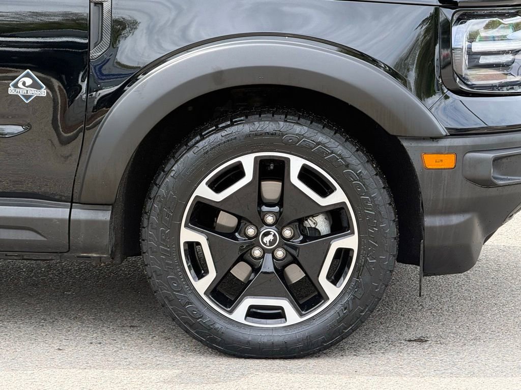 Used 2023 Ford Bronco Sport Outer Banks w/ Tech Package AWD/4WD image 6