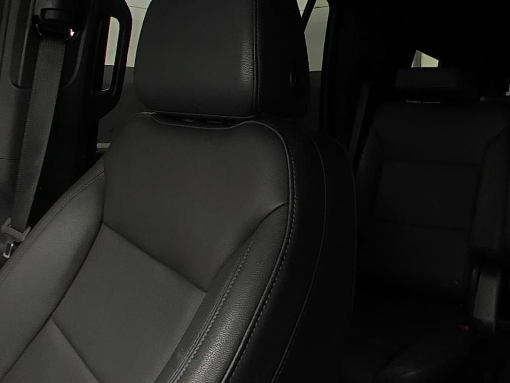 Certified 2023 Chevrolet Tahoe Z71 w/ Luxury Package AWD/4WD image 9
