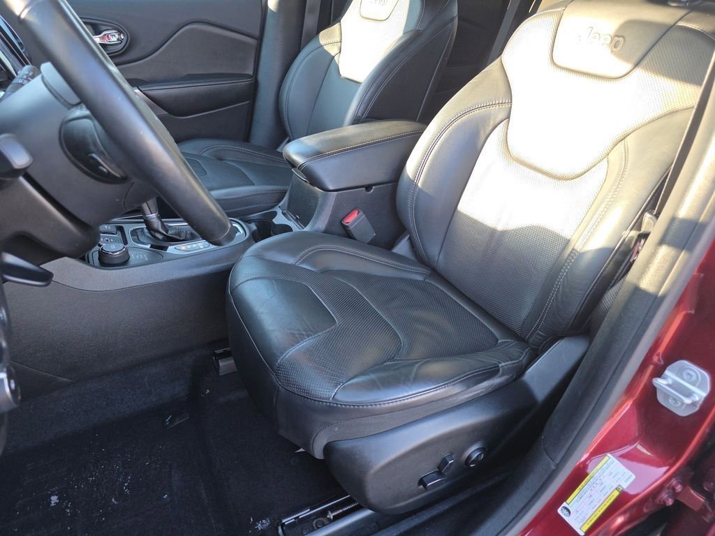 Used 2019 Jeep Cherokee Limited image 15