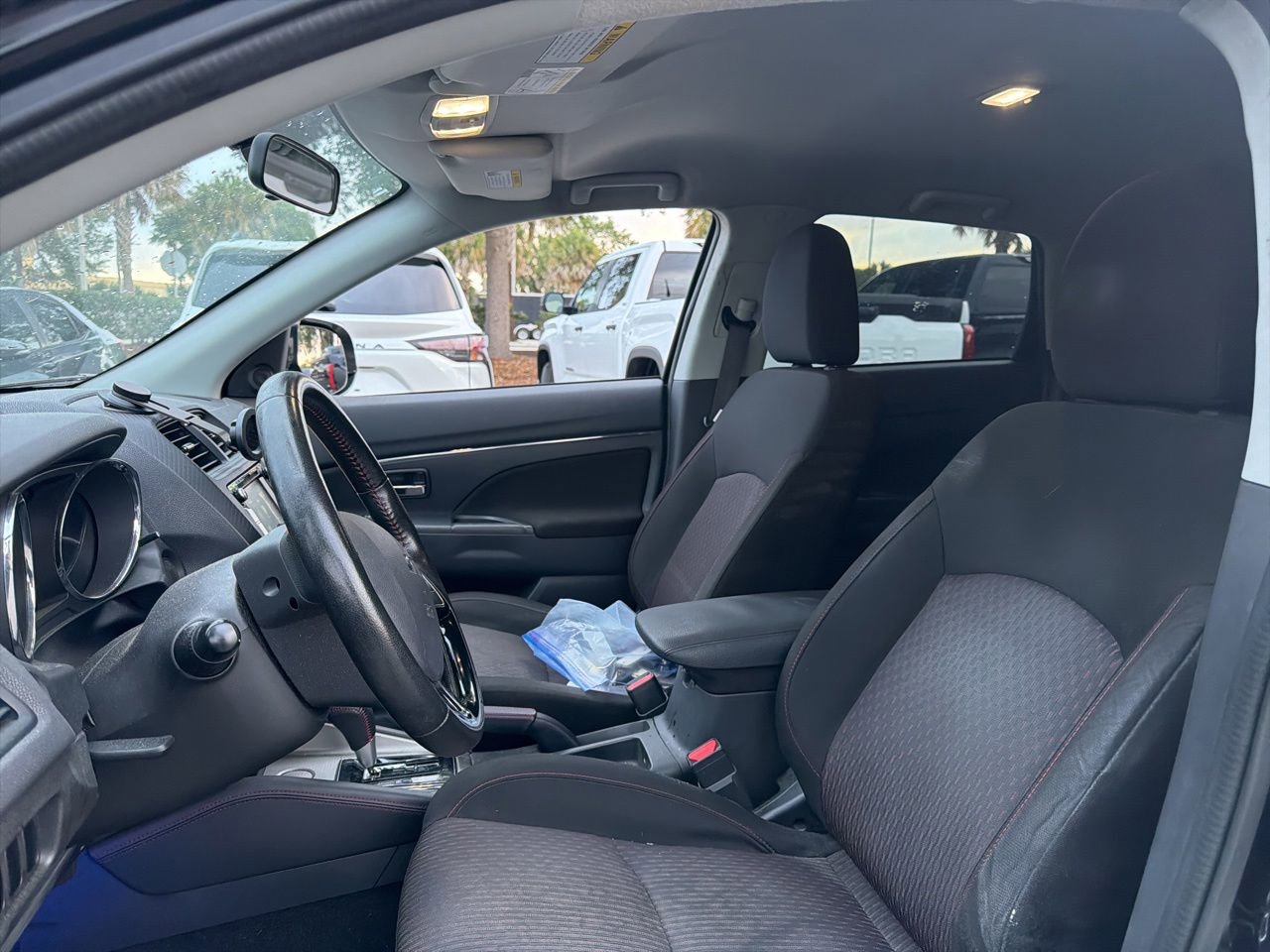 Used 2018 Mitsubishi Outlander Sport LE FWD image 9