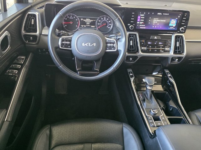 Used 2022 Kia Sorento SX FWD image 11