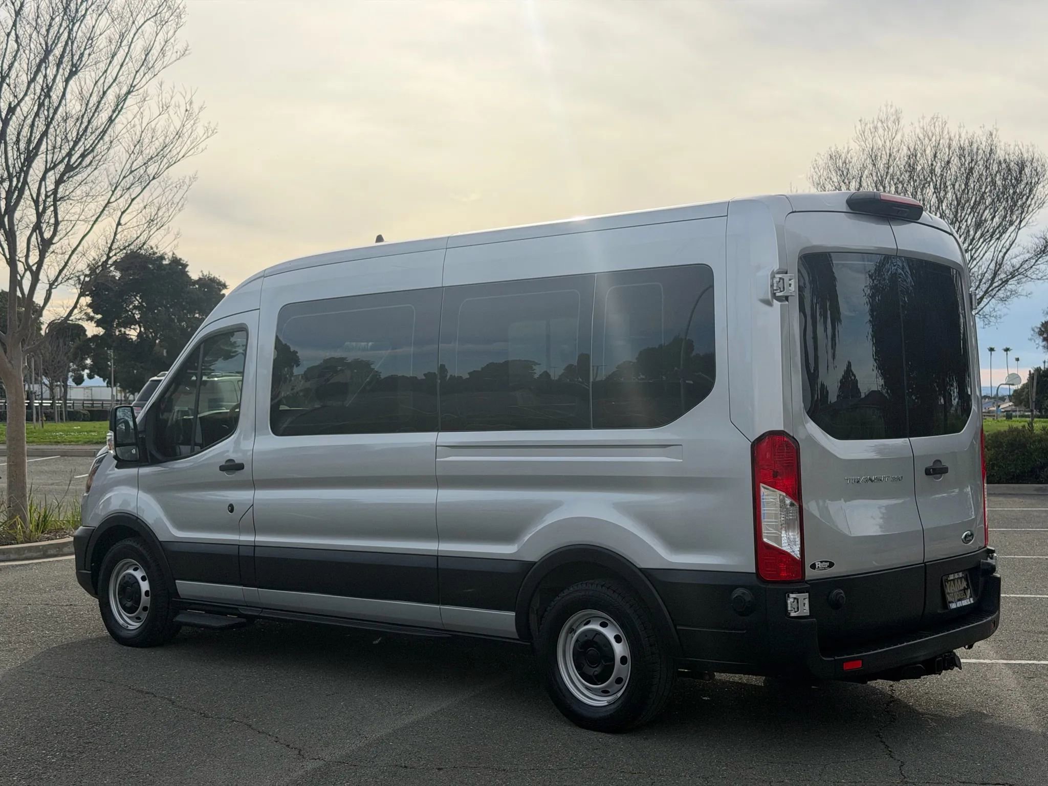 Used 2020 Ford Transit 350 XL RWD image 2